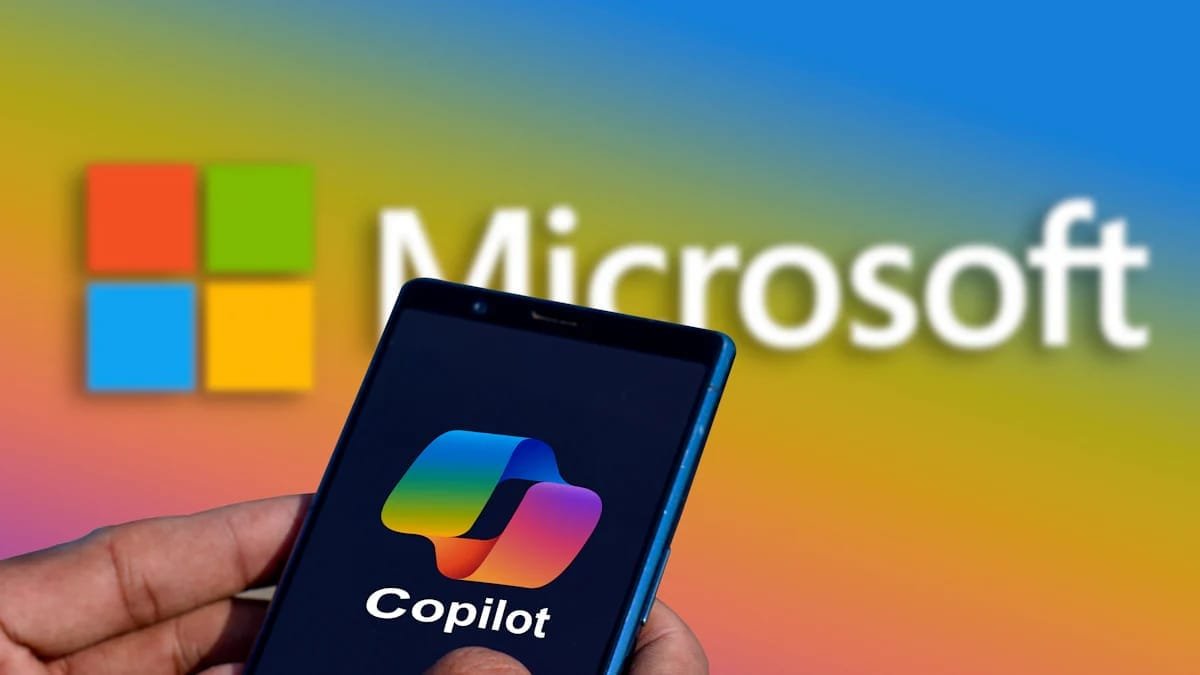 Copilot GPT-5 assisting with writing tasks in Microsoft Word