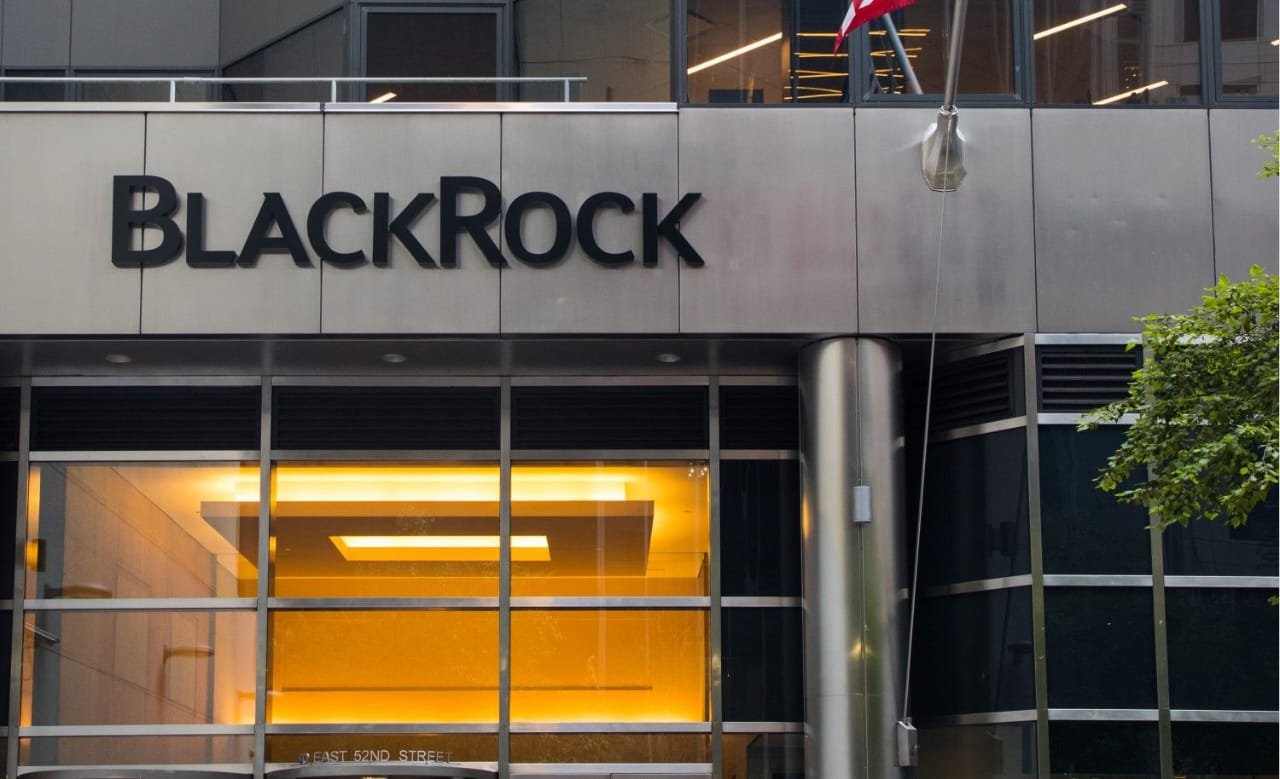 BlackRock UK investment in data center infrastructure for AI growth
